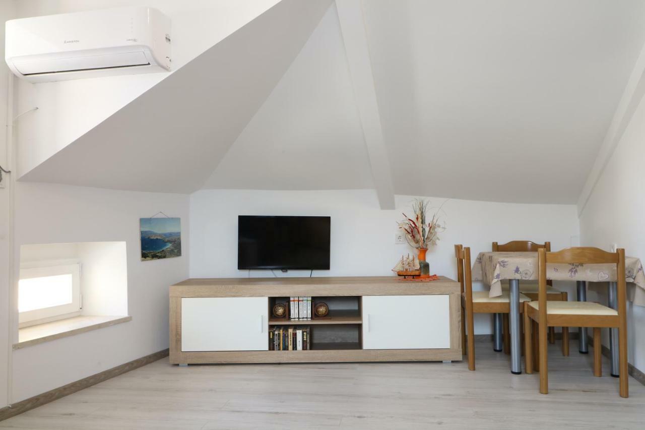 Apartments Ivo With Sea View Baska  Exterior photo